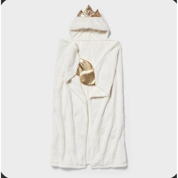 Pillowfort Princess Hooded Blanket 40x 50 with Hand Pockets - NWT Cl42 - Picture 1 of 1